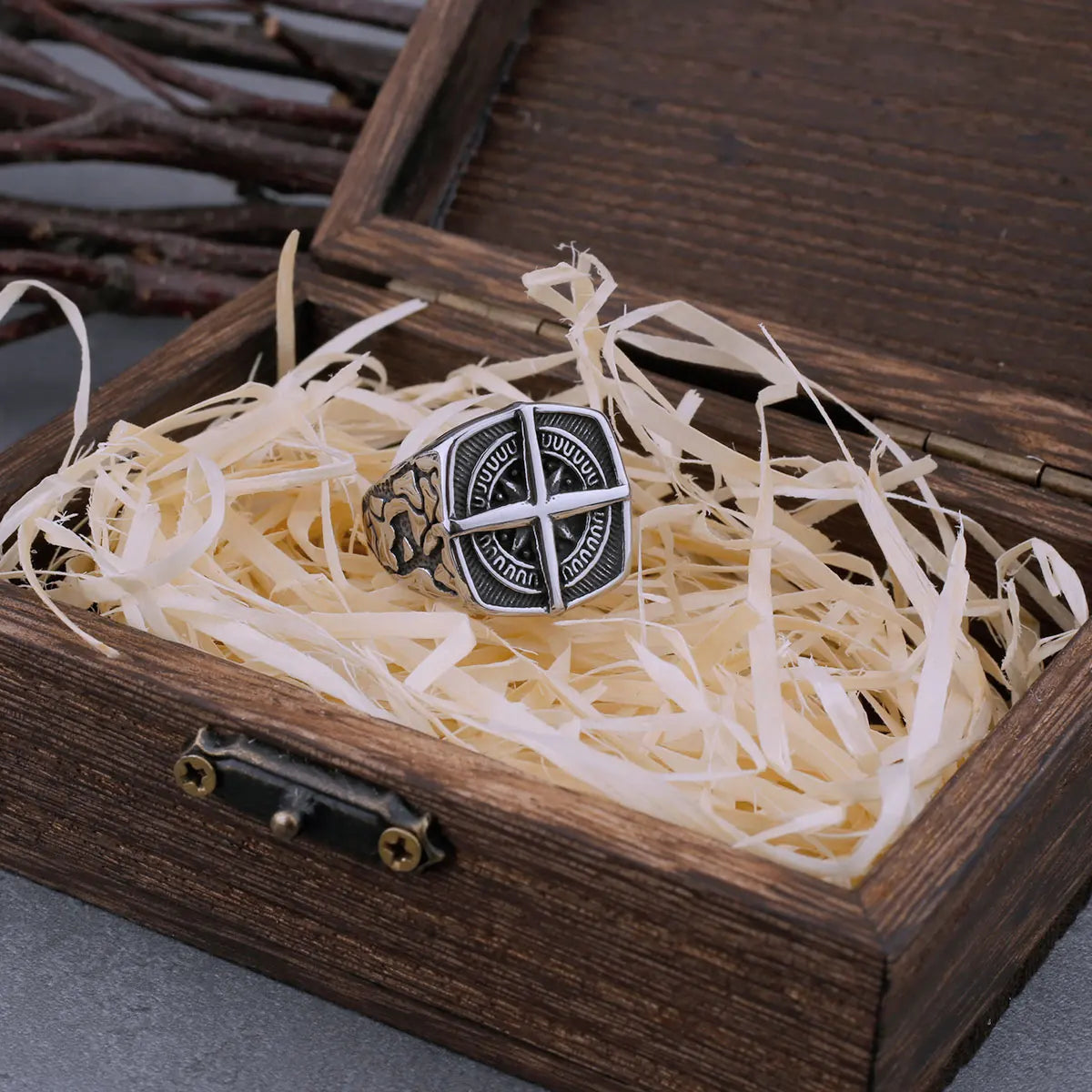 Vintage Viking Compass Ring Men's 316L Stainless Steel Men's Ring Hip Hop Motorcycle Ring Fashion Creative Viking Jewelry Gift
