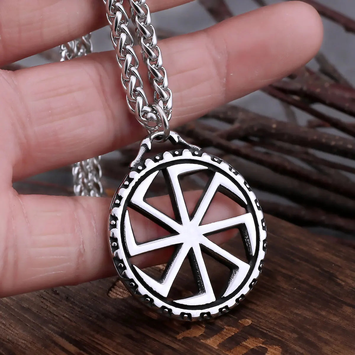 Vintage Slavic Rune Necklace Men's Vikings Sun Symbol Amulet Pendant Necklace Stainless Steel Nordic Fashion Male Jewelry Gift