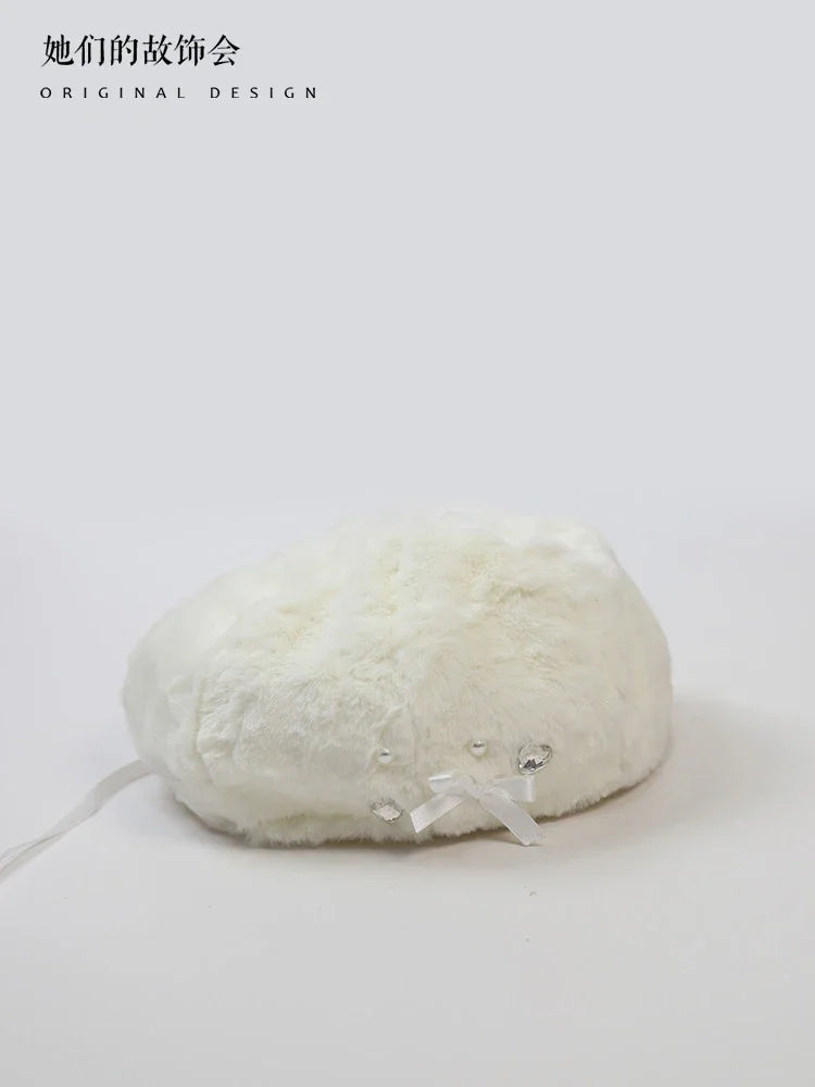 Autumn and Winter Elegant Pearl Plush Beret Japanese Style Handmade Lolita Snowflake Love Heart Bow Tie White Hat for Women Caps