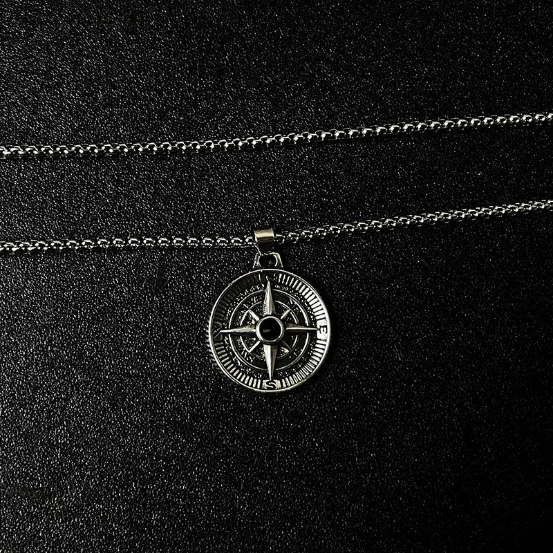 Fashion Simple Compass Necklaces For Men Retro Hip Hop Copper Disc Couple Pendant Sweater Chain Punk Jewelry Accessories Gift