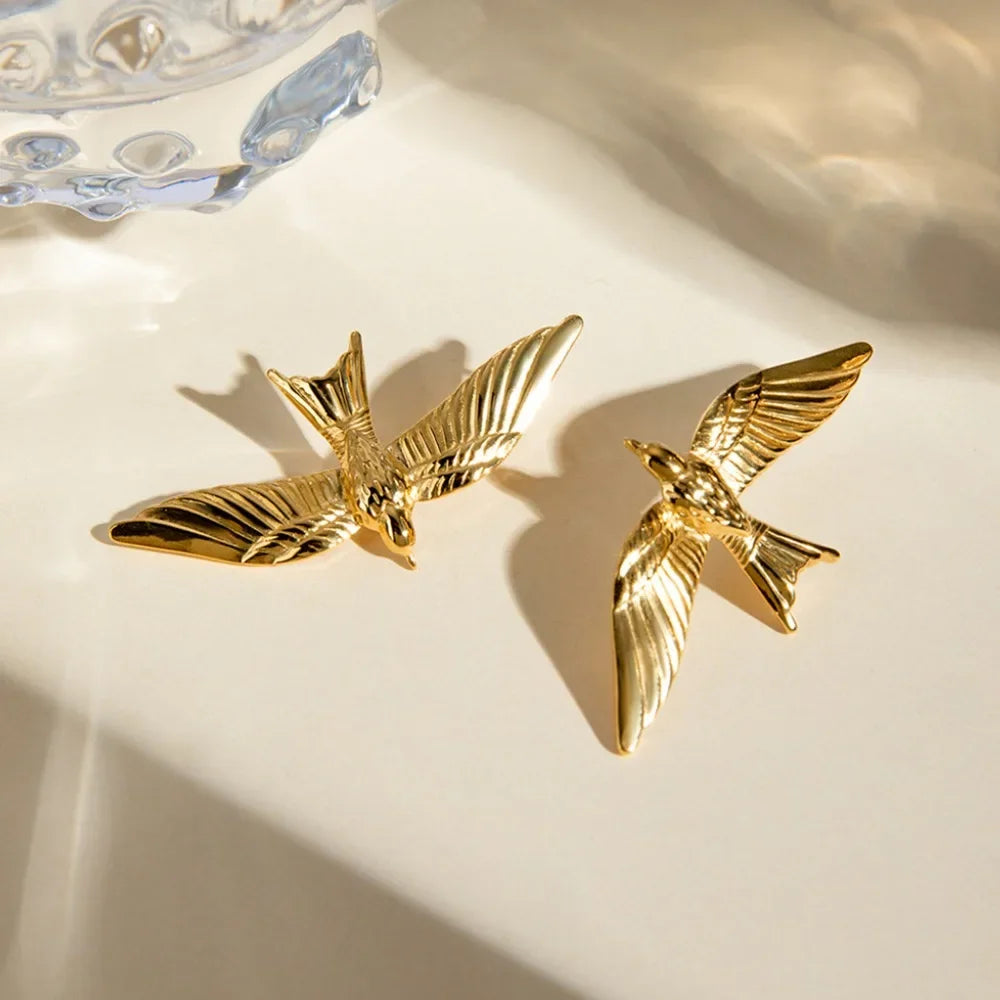 Stainless Steel 18k Gold Plated Vintage Stereoscopic Bird Shaped Earrings for Women Waterproof Fashion Charm Jewelry Party
