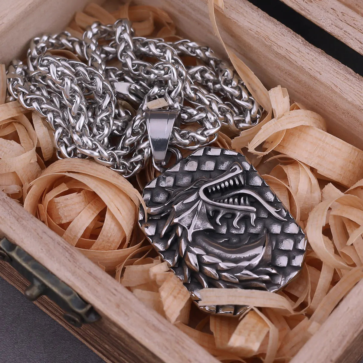 Vintage Vikings Animal Dragon Ouroboros Pendant Carved Scales Texture Stainless Steel Jewelry Scandinavian Amulet Necklace Gift