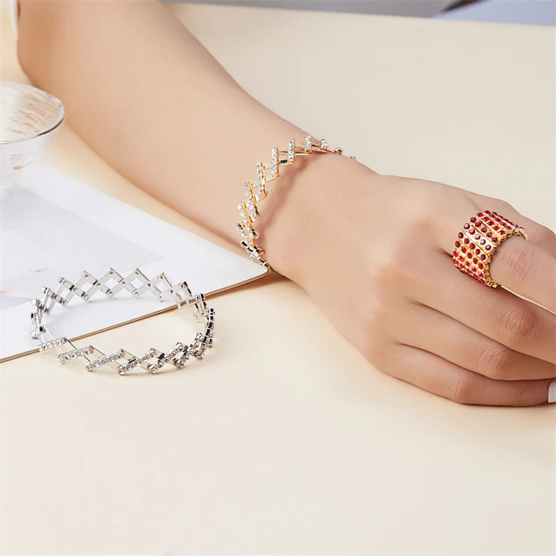 Unique Design Magic 2 in 1 Folding Retractable Ring Bracelet Shiny Rhinestone Multilayer Twist Rings for Women Creative Jewelry