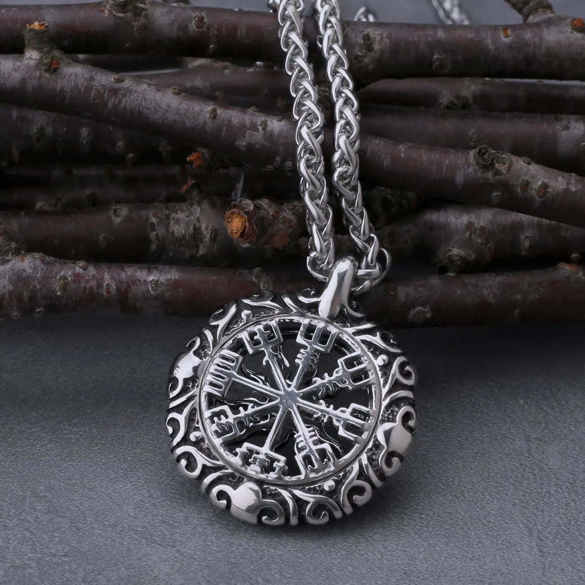 Stainless Steel Viking Road Sign Compass Necklace Men and Women Odin Rune Fashion Charm Hollow Pendant Jewelry Gift Dropshipping