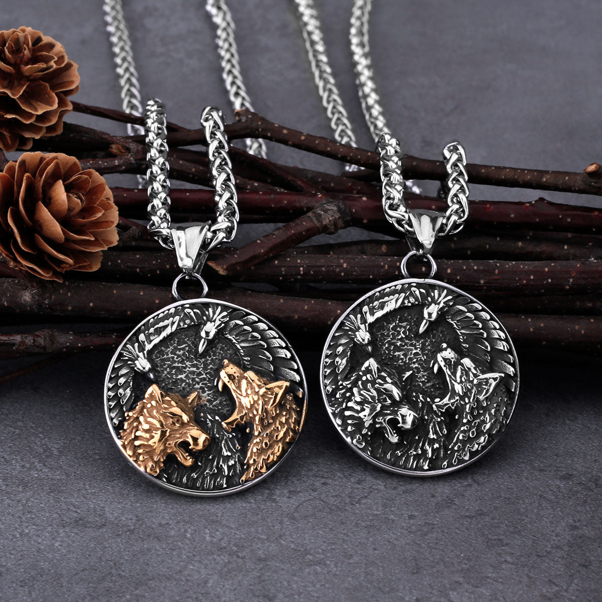Men's Viking Wolf Head and Crow Road Sign Compass Necklace Nordic Wolf Animal Pendant Viking Wolf Stainless Steel Jewelry Gift