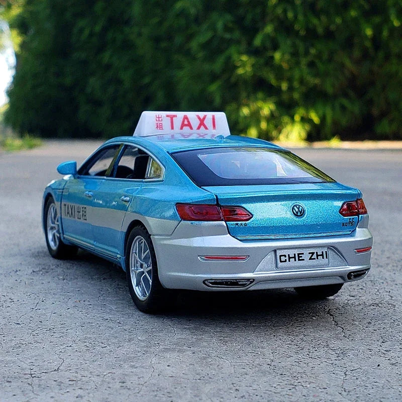 1:32 Volkswagen CC Taxi Car Model Alloy Car Die Cast Toy Car Model Sound Light Children's Toy Collectibles Christmas gift ﻿A563