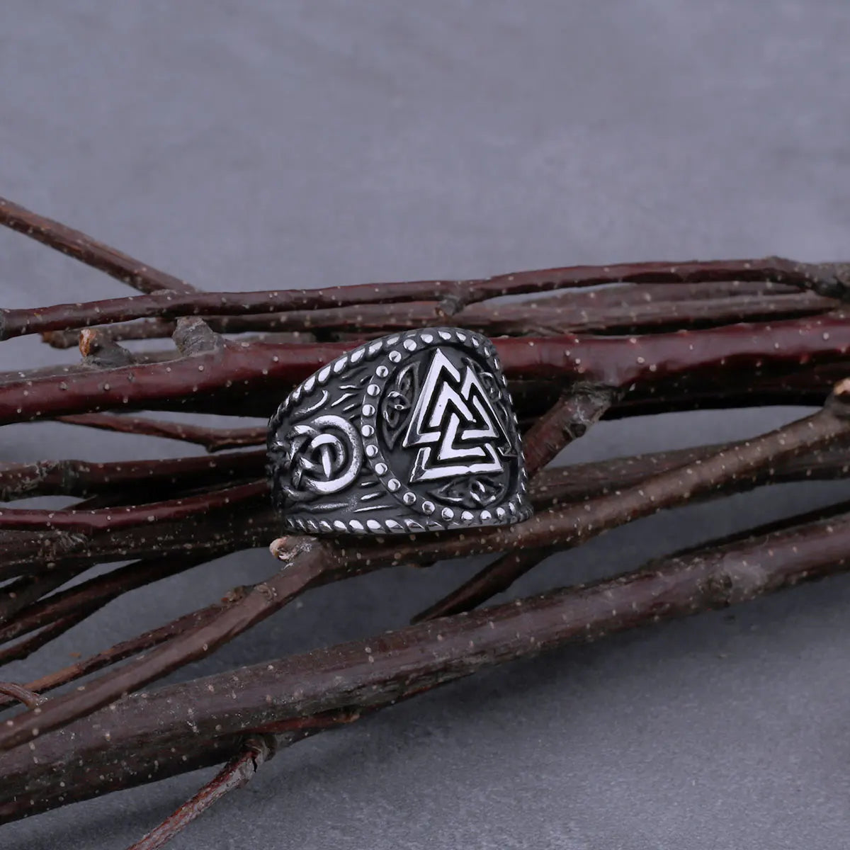 Nordic Viking Norse Runes and Celtic Knot Ring Ring Men's Odin Valknut Amulet Biker Vintage Ring Stainless Steel Jewelry Gift