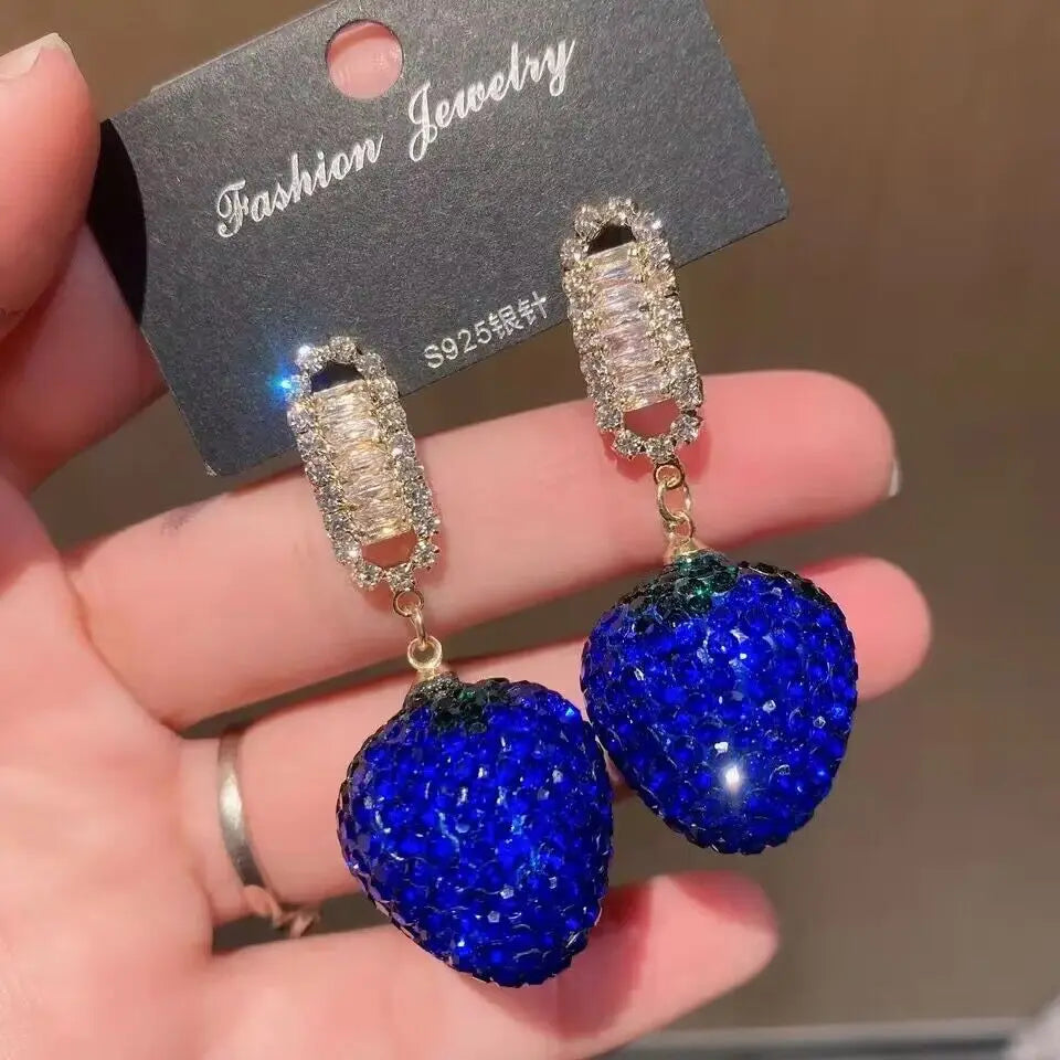 Vintage Pearl Rhinestone Strawberry C Drop Earrings for Women Sweet Romantic Gentle Dangle Earrings Exquisite Fashion Jewelry