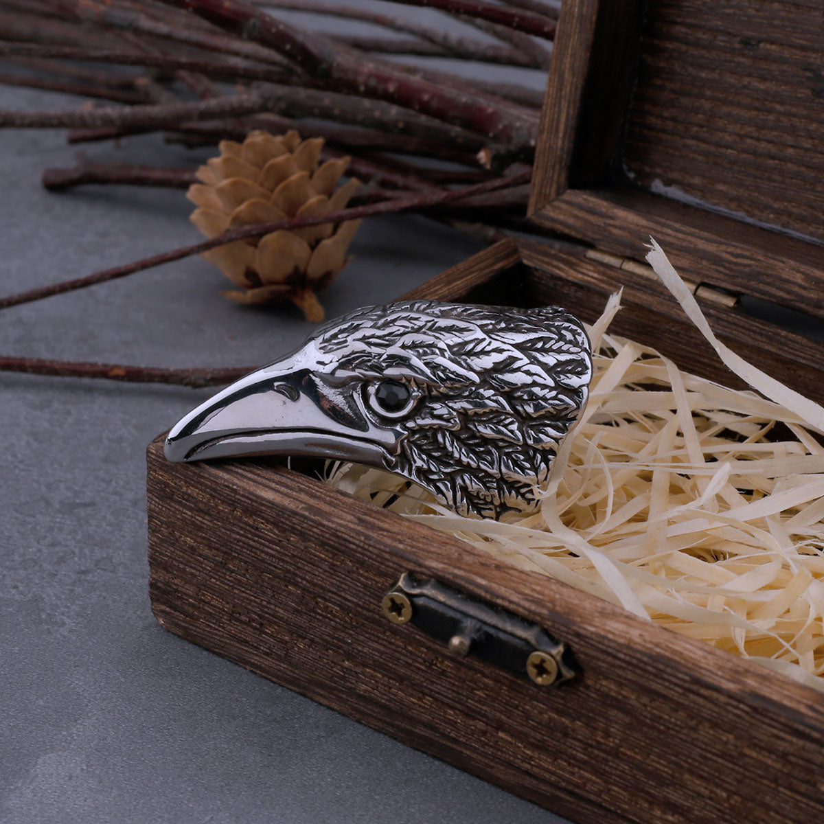 Stainless Steel Retro Red Black Eye Eagle Ring Men Hip Hop Fashion Biker Animal Ring Eagle Jewelry Boyfriend Gift Wooden Box