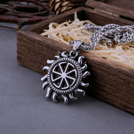 Men's Stainless Steel Vintage Sun Wheel Necklace Unique Pagan Slavic Symbol Amulet Biker Pendant Necklace Sun Symbol Jewelry