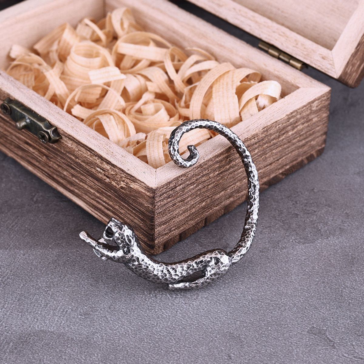 Vintage Cheetah Man and Woman Fashion Earrings Stainless Steel Drop Hole-less Earrings Personalized Jewelry Gifts Wholesale
