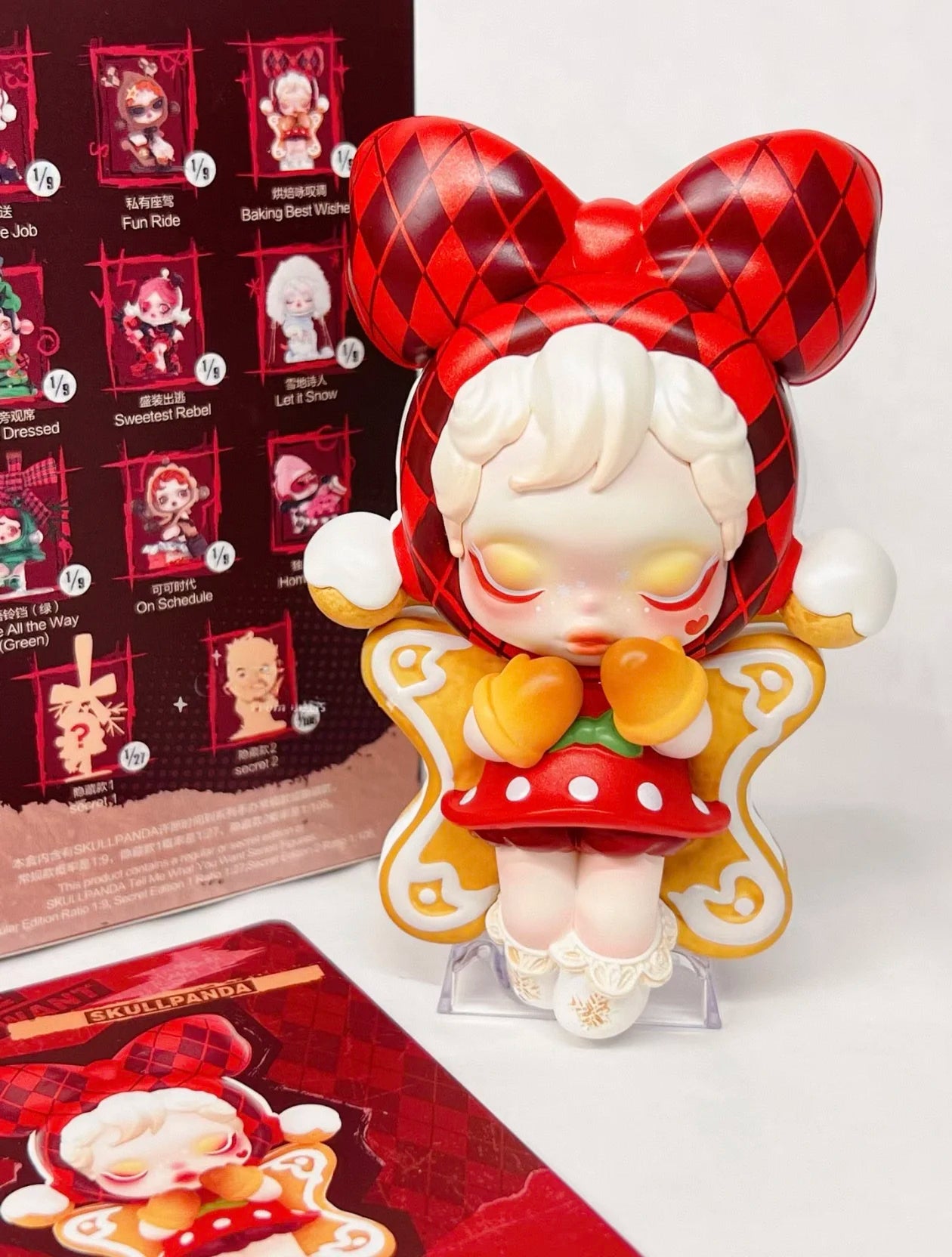 Genuine POP MART SKULLPANDA the Best Seaion Series Blind Box Doll Christmas Gift Trendy Collectible Toy The surprise of Christma