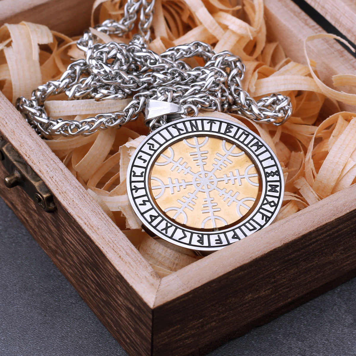 Rotating Viking Awe Helmet and Odin Necklace Men's Stainless Steel Chain Fashion Charm Pendant Necklace Viking Jewelry As A Gift