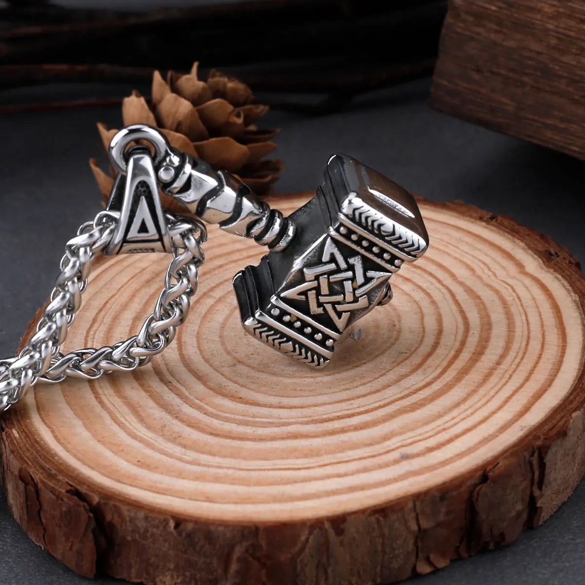Thor's Hammer Nordic Mythology Men's Pendant Necklace Stainless Steel Trend Street Fashion Charm Jewelry Necklace