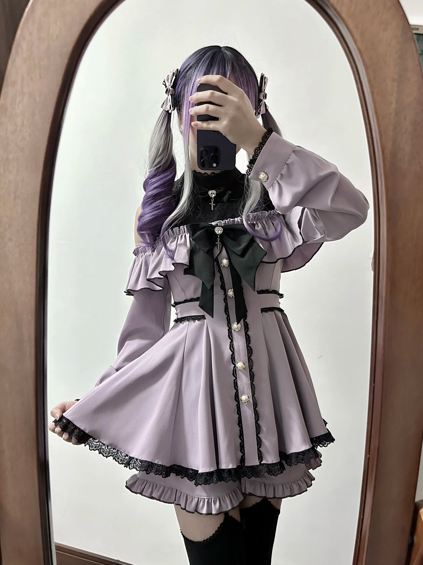 Japanese Mass-produced Off-the-shoulder Lace Splicing Long-sleeved Bow Shirt Dress and Shorts 2 Piece Dress Set Lolita Outfits