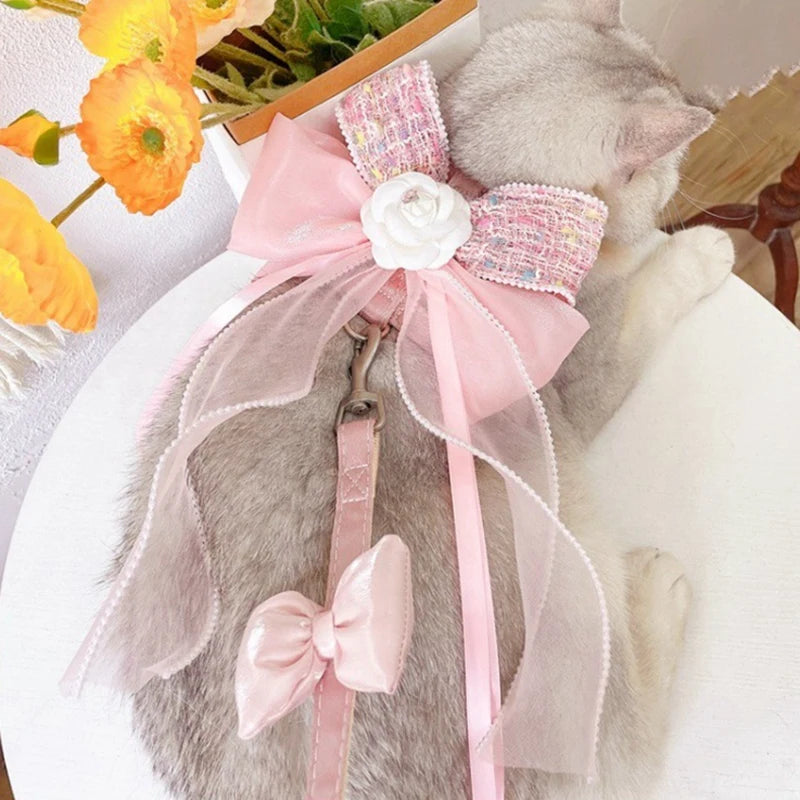 New Pet Cat Dog Traction Suit Fashion Luxury Flowers Bow lace Chest Back Traction Rope Advanced Flower Clothes Dog Walking Rope