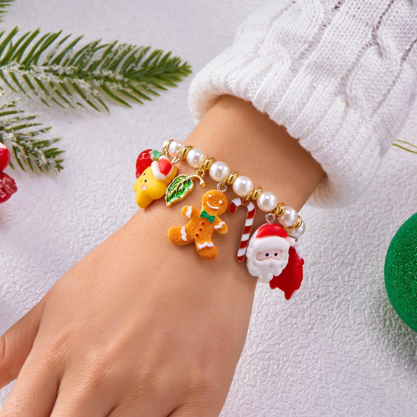 Handmade Christmas Tree Deer Bell Beads Bracelet for Women Charms Bracelet Girl Friendship Party Festival Jewelry Gifts