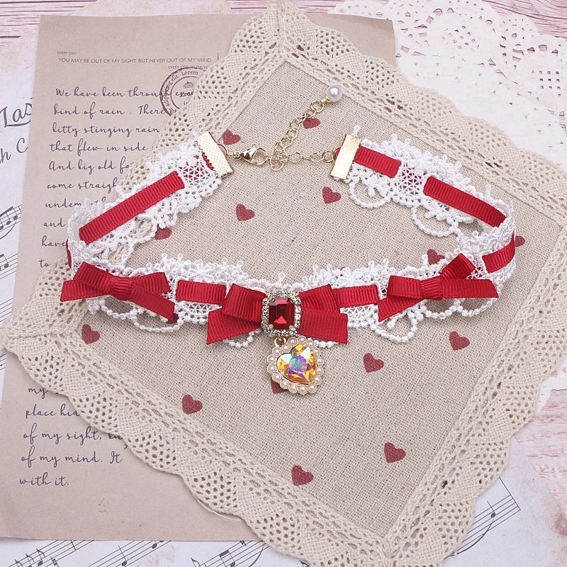 Lolita-Style Lace Choker Pearl Heart Rhinestone Necklace Lolita Pendant Girl Sweet Pearl Necklace with Heart Pendant for Women