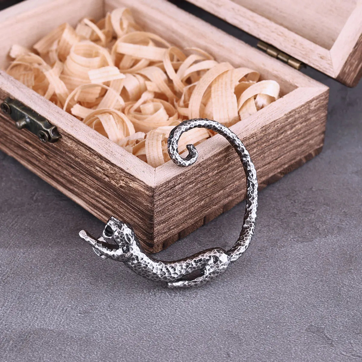Vintage Cheetah Man and Woman Fashion Earrings Stainless Steel Drop Hole-less Earrings Personalized Jewelry Gifts Wholesale