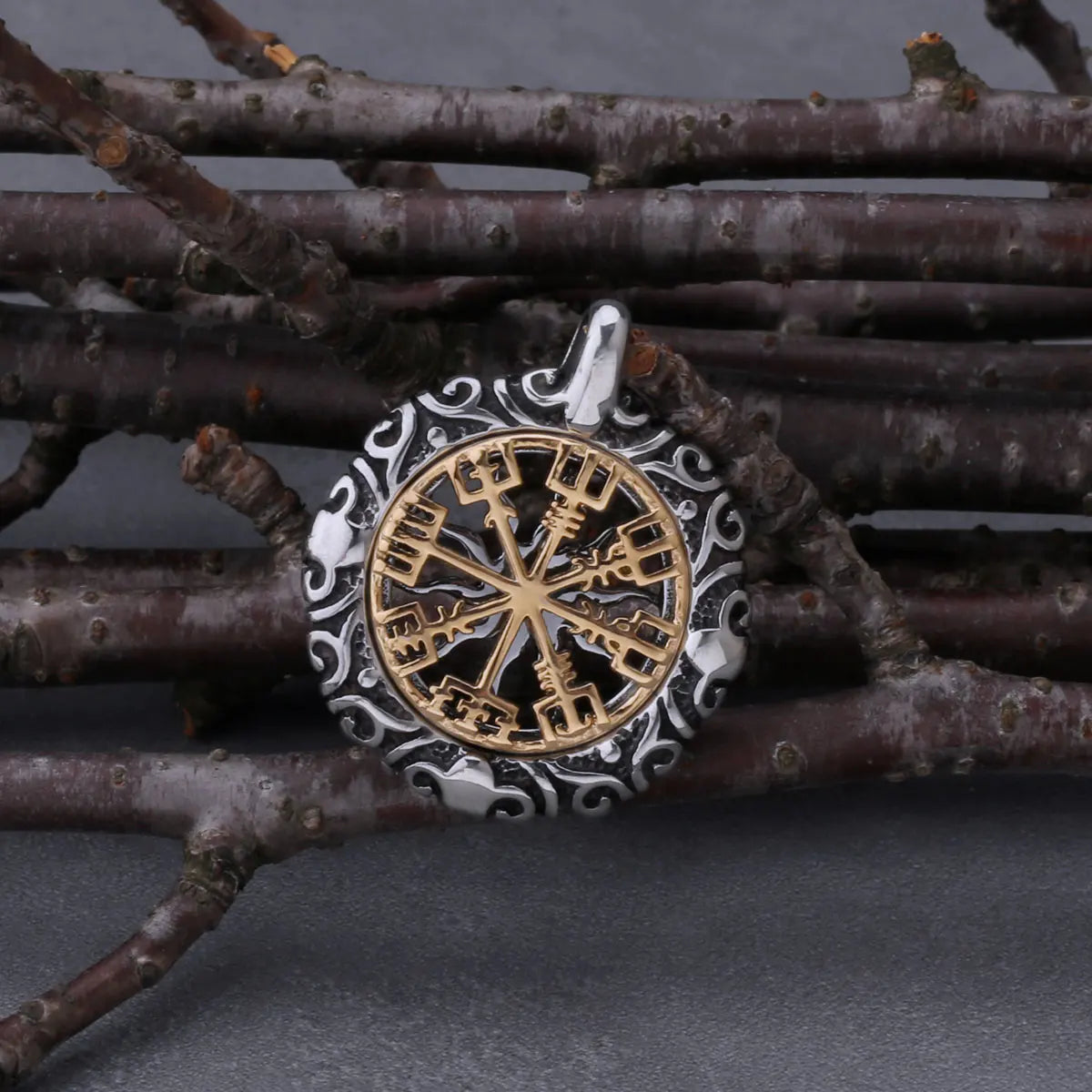 Stainless Steel Viking Road Sign Compass Necklace Men and Women Odin Rune Fashion Charm Hollow Pendant Jewelry Gift Dropshipping