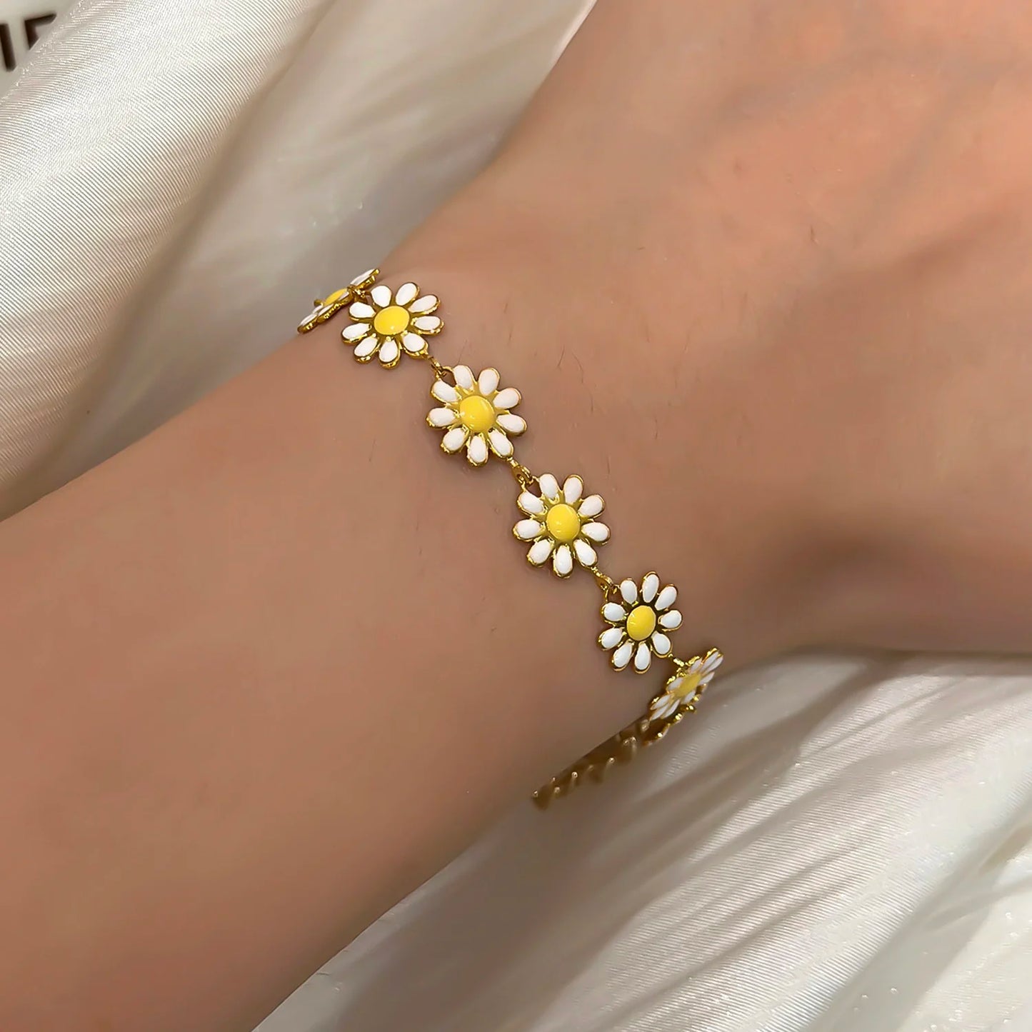 3pcs Cute Daisy Flower Pendant Bracelet Anklet Set for Women Bohemian Beaded Enamel Sunflower Stackable Hand String Jewelry