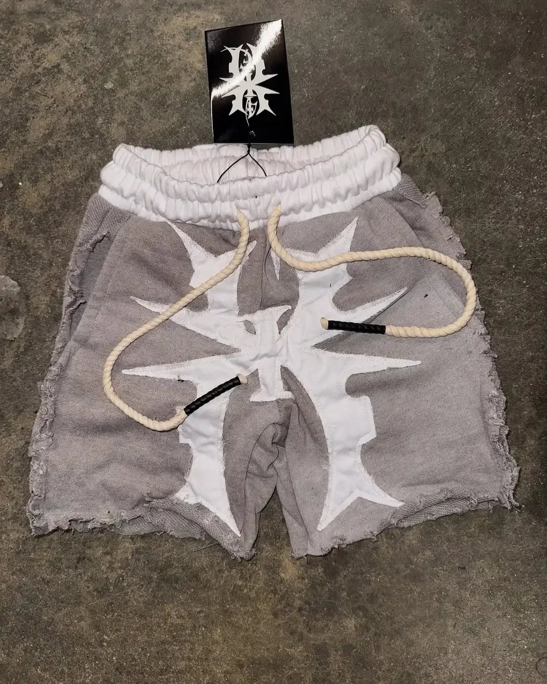 Harajuku's New Trendy Clothing High Street Fashion Shorts Y2K Punk Style Embroidery Casual Shorts Hip Hop Oversize Sports Shorts