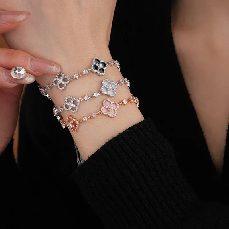 Qimeng Sweet Cherry" Vintage Pink Mother-of-Pearl Four-Leaf Clover Bracelet with Micro-Zirconia Inlay and Cutout Design