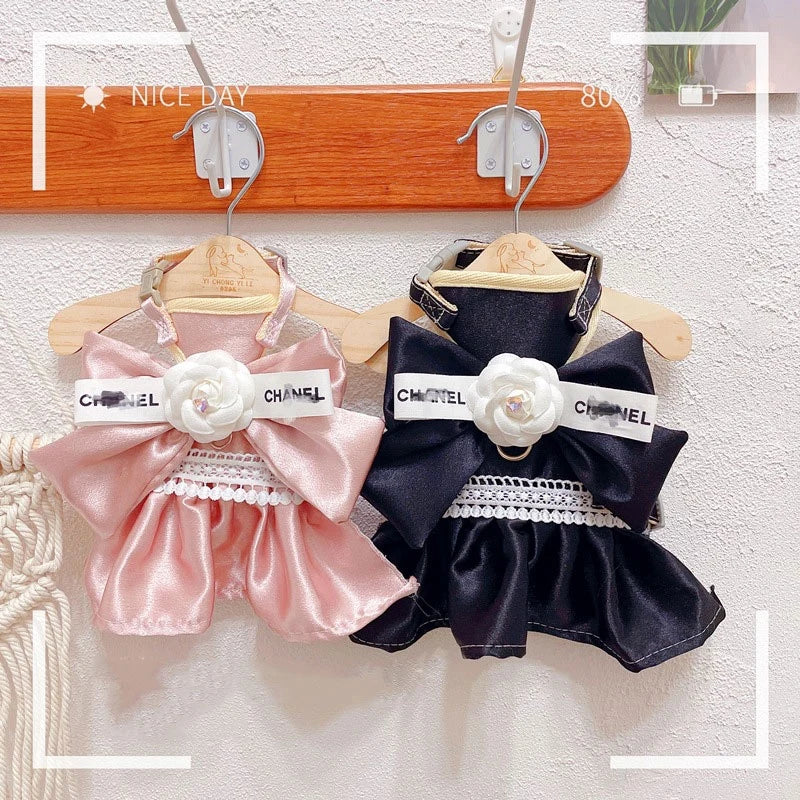 New Pet Cat Dog Traction Suit Fashion Luxury Flowers Bow lace Chest Back Traction Rope Advanced Flower Clothes Dog Walking Rope