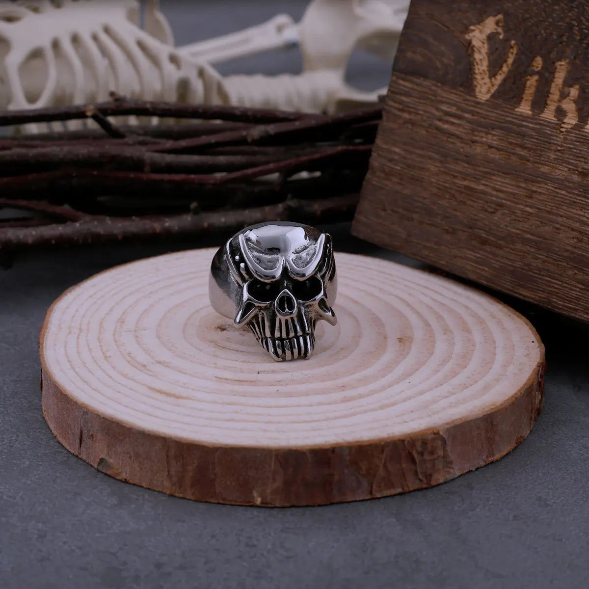 Vintage Samurai Skull Ring Men's Fashion Punk Hip Hop Biker Ring Gothic Skull Stainless Steel Jewelry Gift Drop Shipping