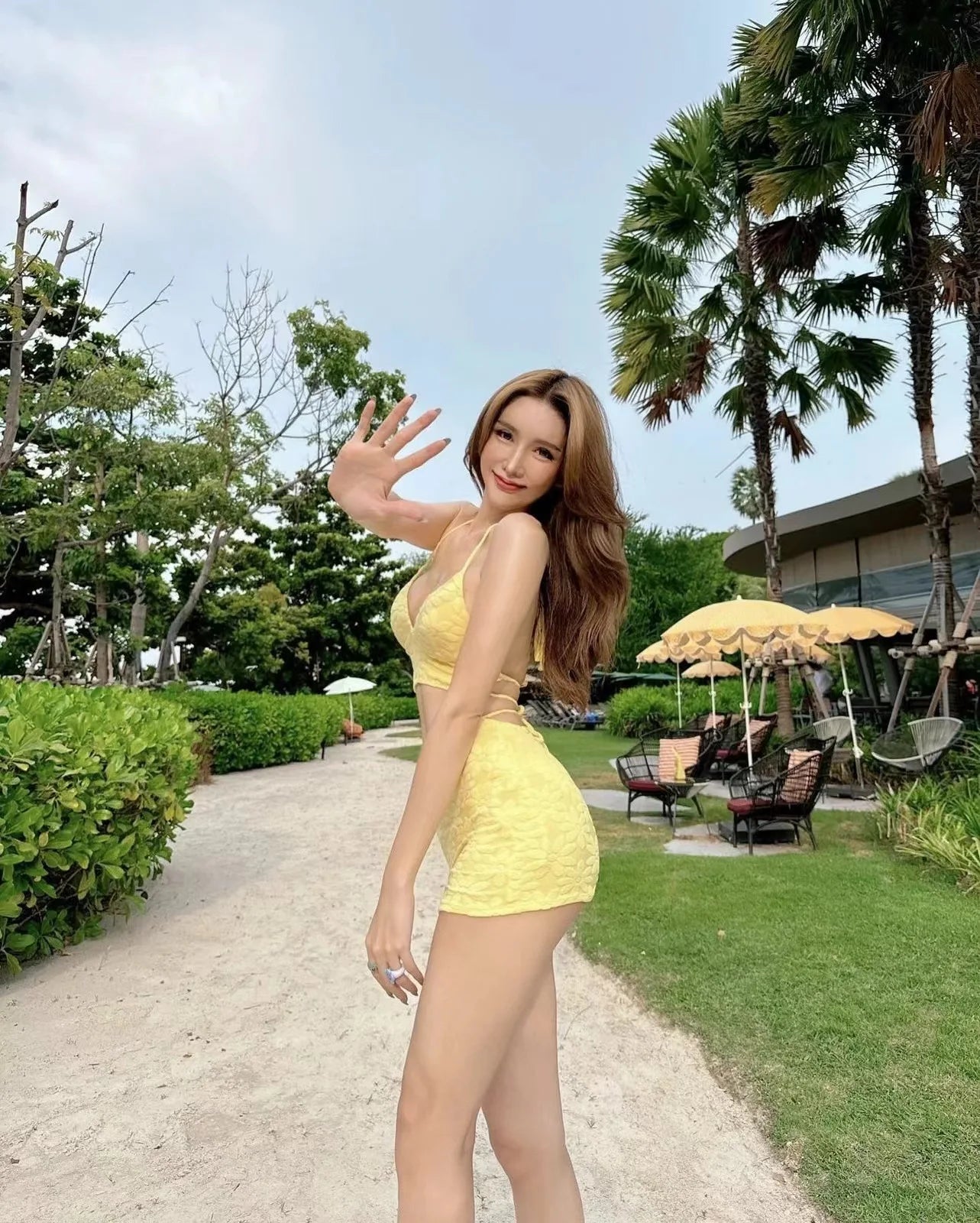 New String Bikinis with Skirts Three Pieces Swimsuit Women Swimwear Beach Wear Bathing Suit Korean Bikini Set Pool Bather 2024