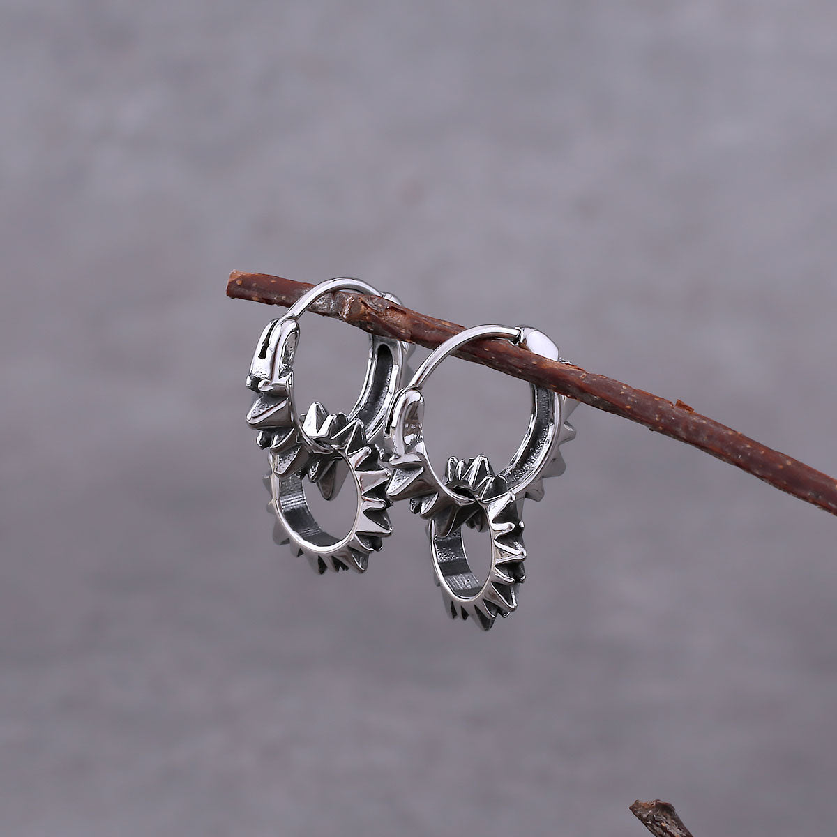 Punk Fashion Gear Drop Earrings For Men and Women Stainless Steel Fashion Hip-Hop Biker Earrings Vintage Circle Jewelry Gift
