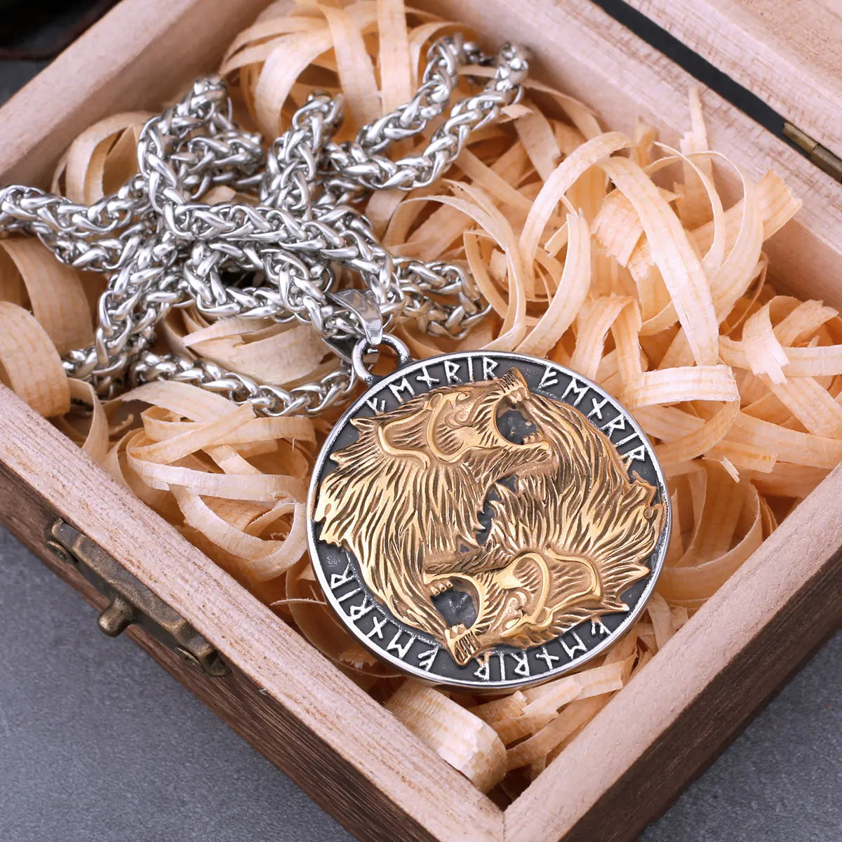 Vintage Nordic Vikings Odin Wolf Compass Rune Necklace Men's Stainless Steel Fashion Hip Hop Pendant Necklace Jewelry As A Gift