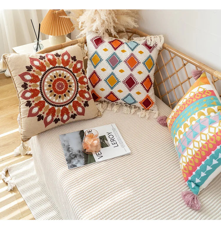 Nordic Ethnic Style Cushion Cover Cotton Moroccan Handmade Embroidery Cotton Tassel Throw Pillow Cover Living Room Home Decor