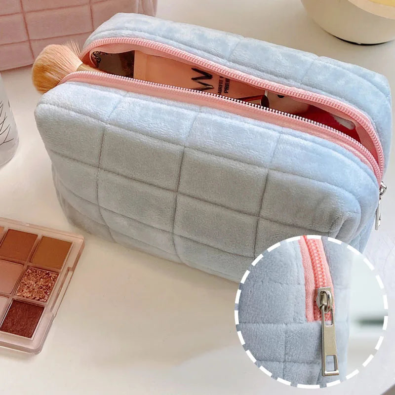 Cute Plush Makeup Bag for Women Portable Travel Zipper MakeupOrganizer Handbag Stationery Pencil Case Make Up Pouch Storage Bags