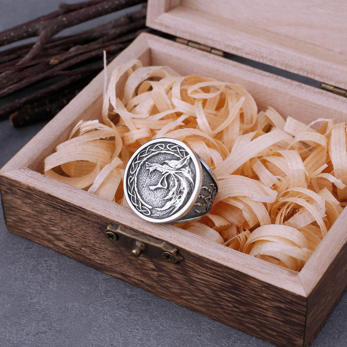 316L Stainless Steel Viking Animal Wolf Head Hunting Game Ring Man Hunter Wolf Claw Fashion Ring Punk Hip Hop Biker Jewelry Gift