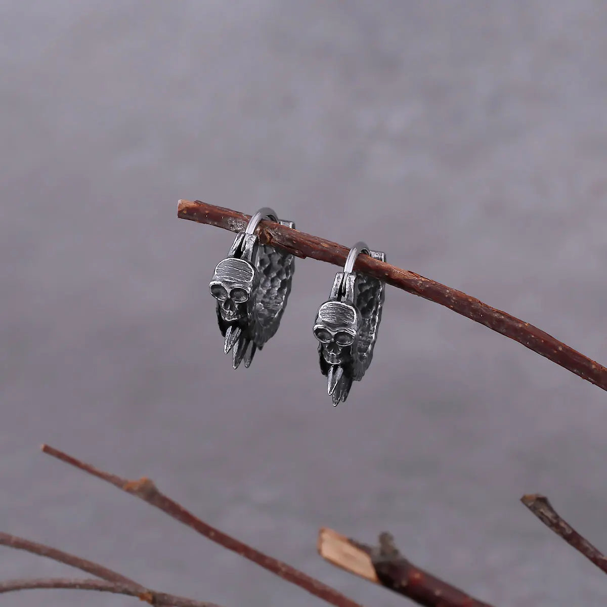 Fashion Black Skull Simple Earrings For Men Stainless Steel Hip Hop Rock Biker Earrings Punk Vintage Skeleton Jewelry As Gift