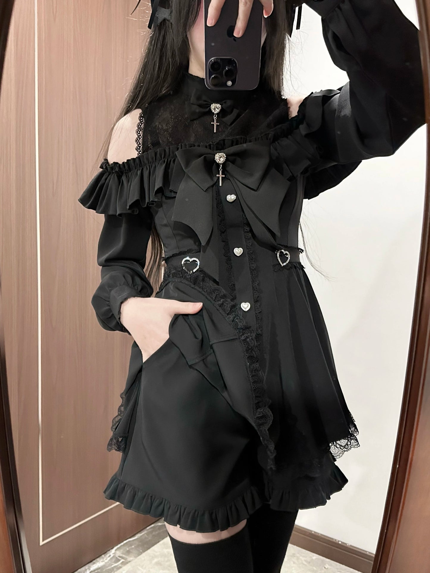 Japanese Mass-produced Off-the-shoulder Lace Splicing Long-sleeved Bow Shirt Dress and Shorts 2 Piece Dress Set Lolita Outfits