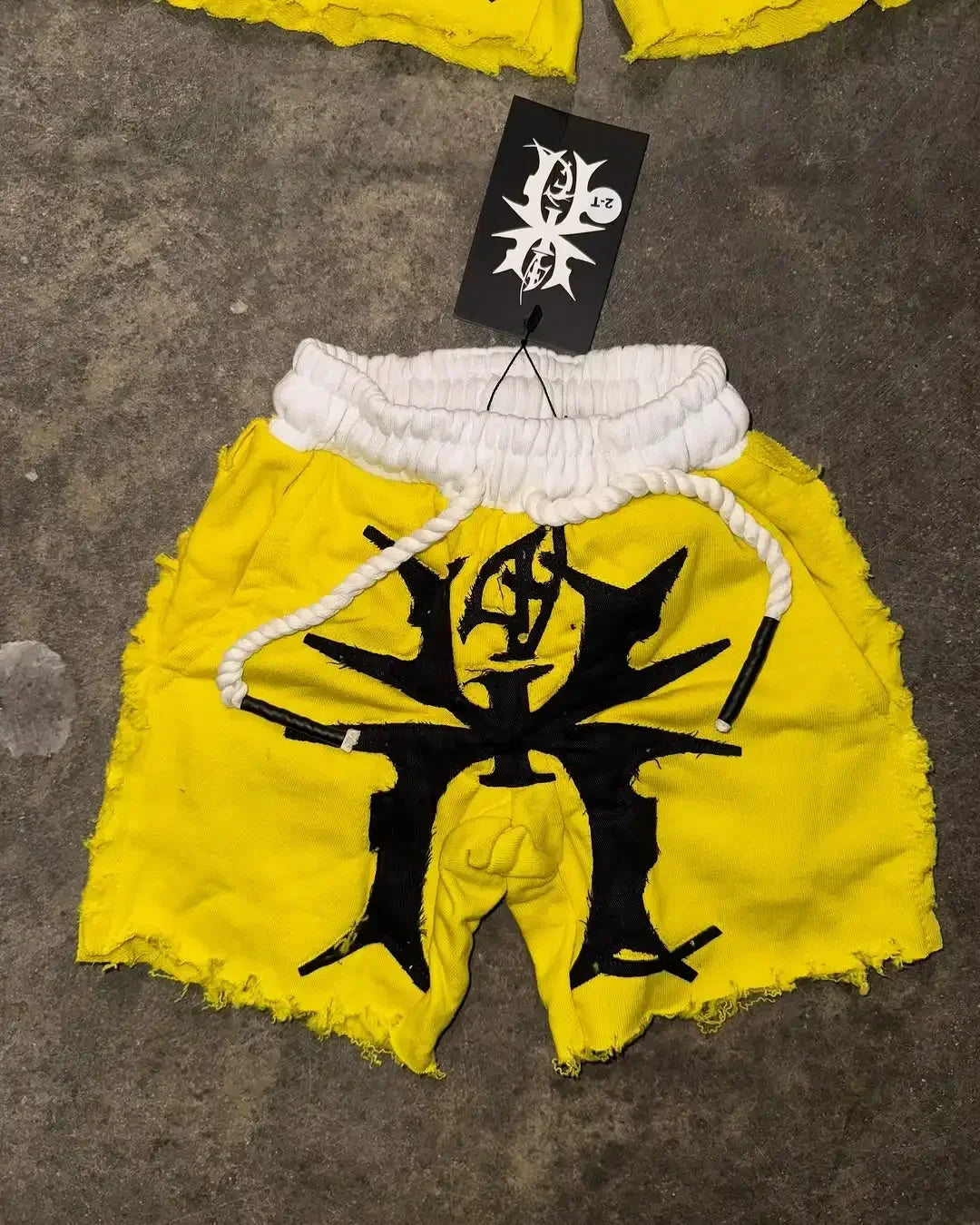 Harajuku's New Trendy Clothing High Street Fashion Shorts Y2K Punk Style Embroidery Casual Shorts Hip Hop Oversize Sports Shorts