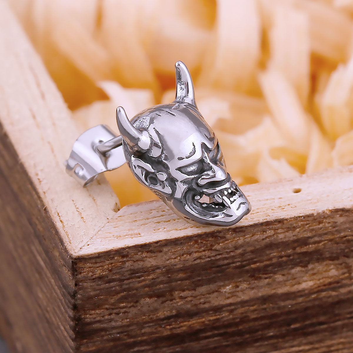 Gothic Ghost Skull Stud Earrings For Men Fashion Hip Hop Biker Earrings Stainless Steel Vintage Punk Devil Skeleton Jewelry Gift