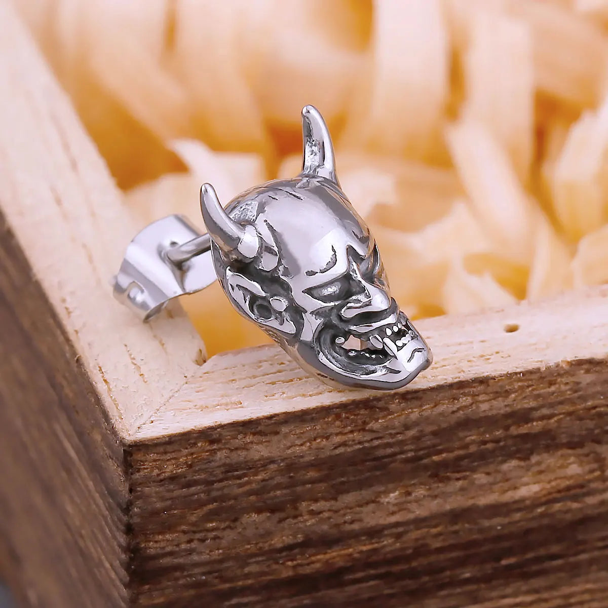 Gothic Ghost Skull Stud Earrings For Men Fashion Hip Hop Biker Earrings Stainless Steel Vintage Punk Devil Skeleton Jewelry Gift