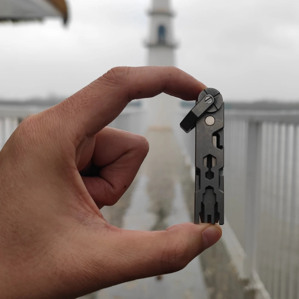 EDC TItanium Alloy with Titanium Key Ring Pry Bar Screwdriver Bottle Opener Handle Multi-tool profession Portable Outdoor Tools