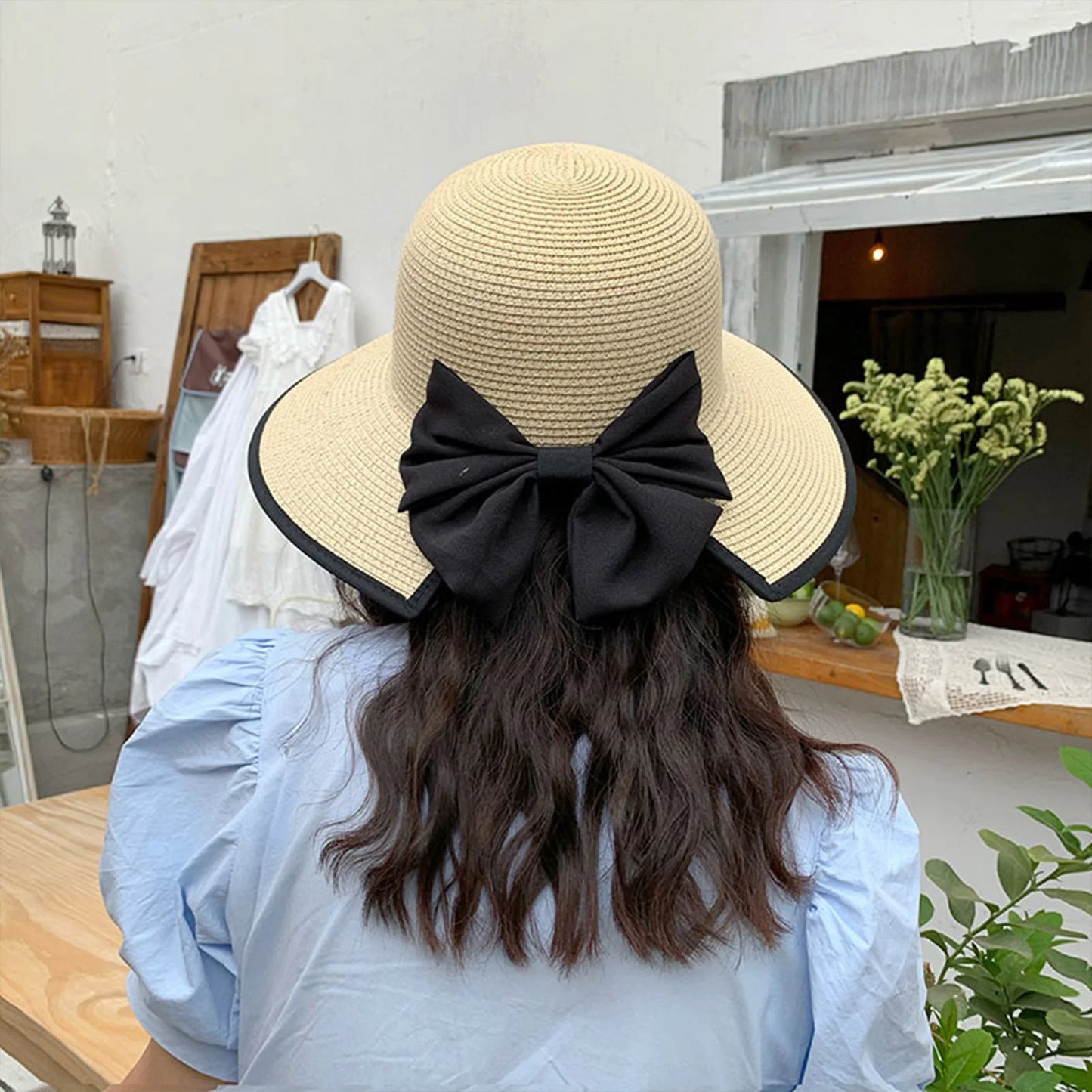 Women's Wide Brim Straw Hat with Bowknot Summer Straw Sun Hat Beach Vacation Sun Protection Hats for Outdoor Travel Photography