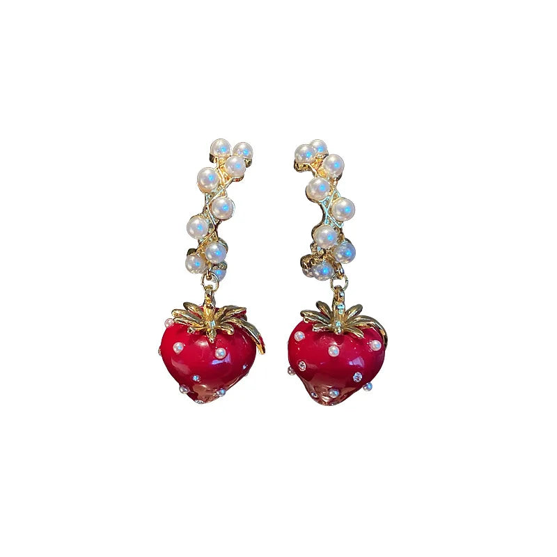 Vintage Pearl Rhinestone Strawberry C Drop Earrings for Women Sweet Romantic Gentle Dangle Earrings Exquisite Fashion Jewelry