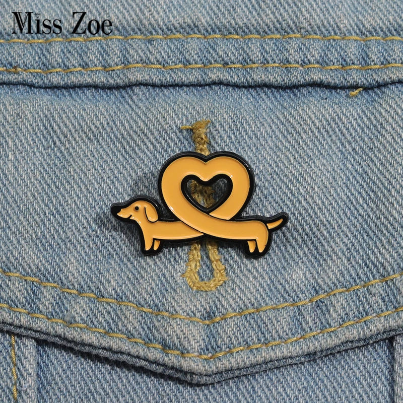 Cute Cartoon Dachshund Enamel Brooch Creative Love Heart Animal Sausage Dog Lapel Pin Badge Backpack Clothing Hat Accessories