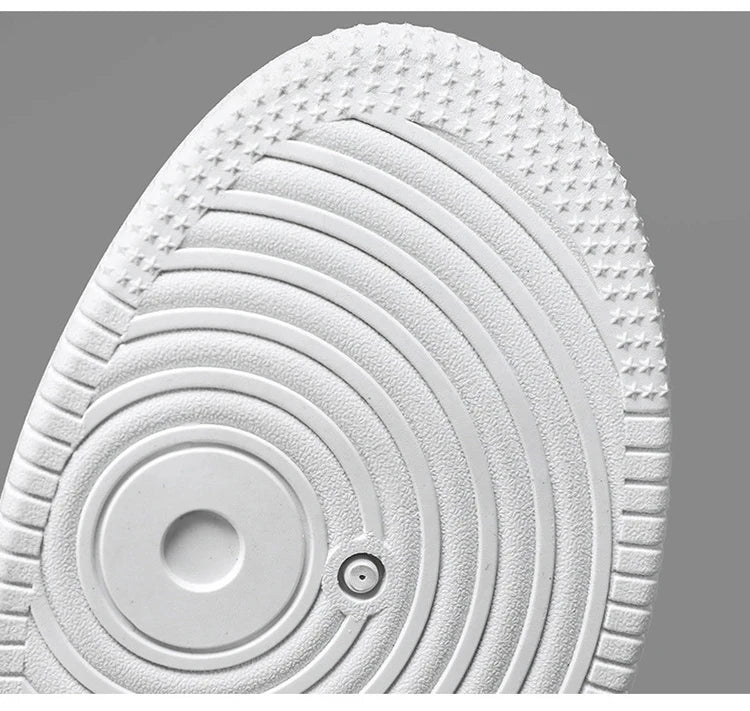 White Casual Sneakers for Men Leather Shoes Fashion Male Mens Tenis Autumn Platform Breathable Flat Man Running Sport Shoes 2024
