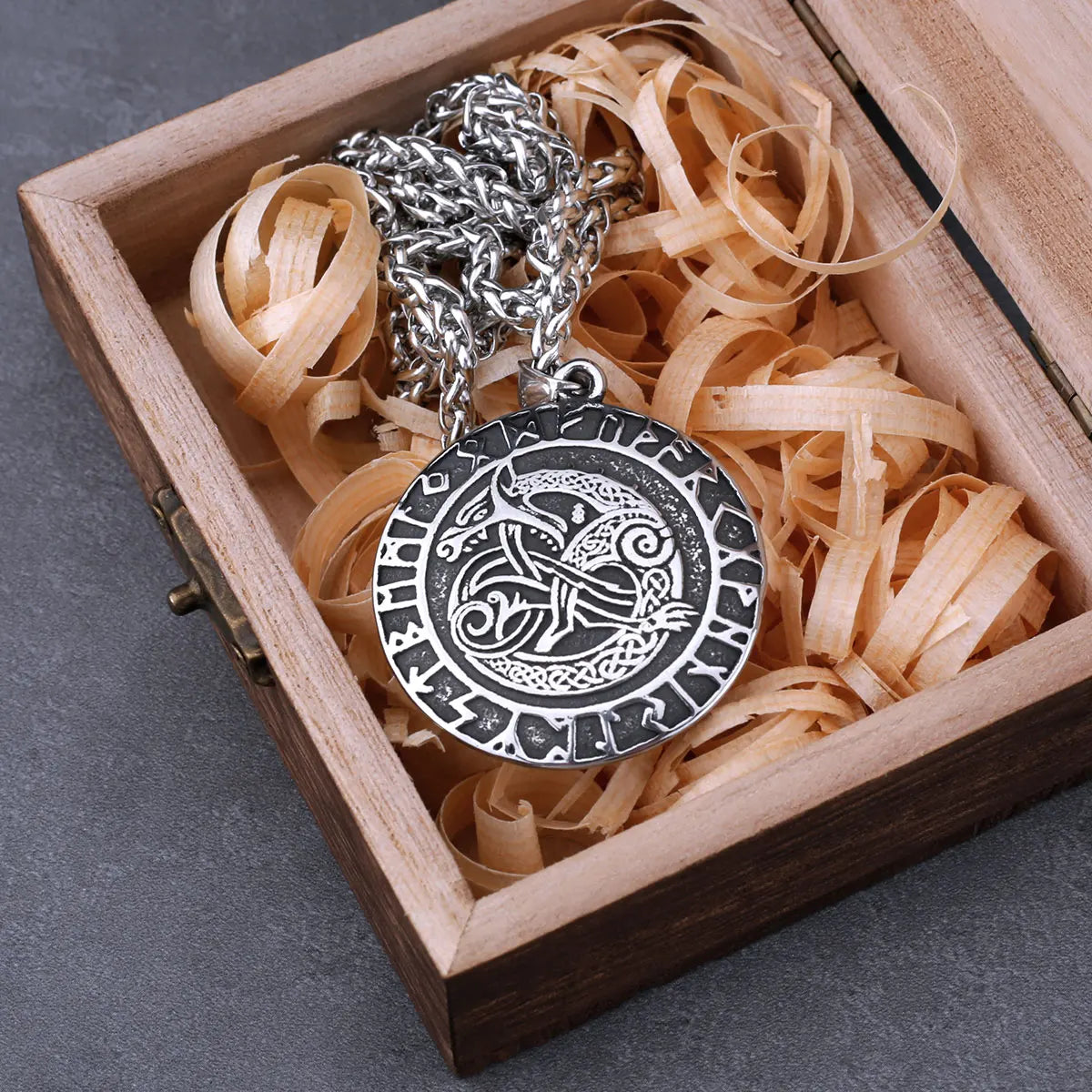 Viking Self-devourer Dragon Ouroboros Necklace Men Vintage Odin Stainless Steel Amulet Pendant Necklace Viking Fashion Jewelry