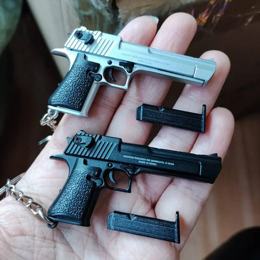 Detachable 1:4 Scale Desert Eagle Pistol Model Alloy Keychain Mini Toy Gun Weapon Keychain for Adult Kids Christmas Gift