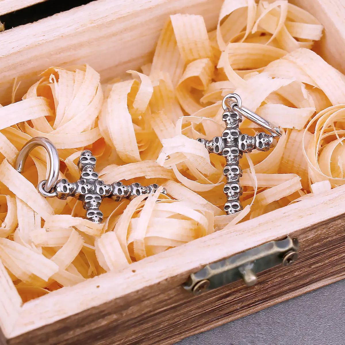 Gothic Skull Cross Drop Earrings For Men Stainless Steel Hip Hop Rock Band Cool Earrings Fashion Vintage Punk Jewelry As Gift