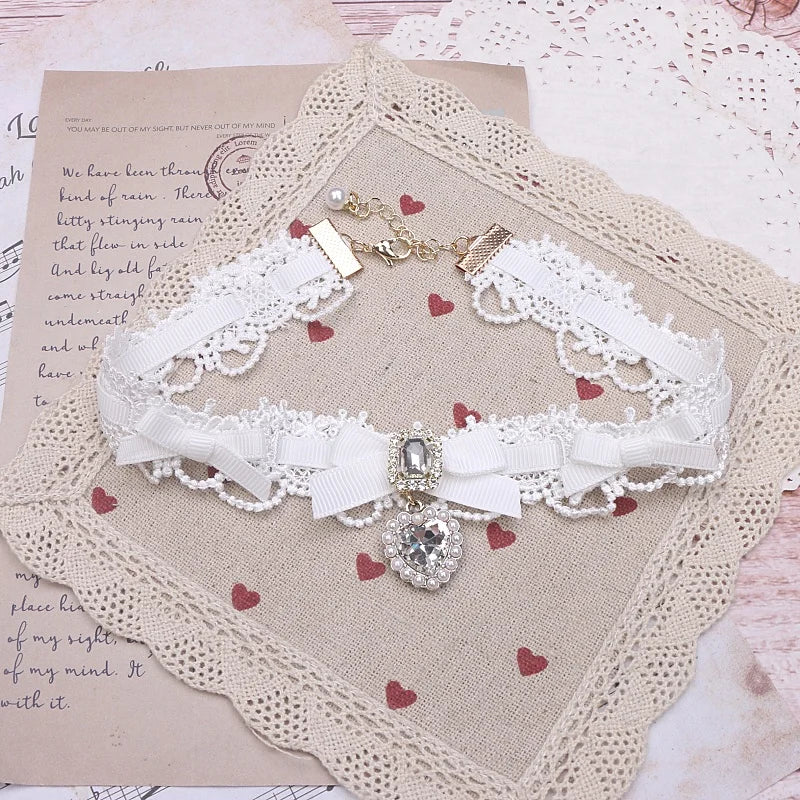 Lolita-Style Lace Choker Pearl Heart Rhinestone Necklace Lolita Pendant Girl Sweet Pearl Necklace with Heart Pendant for Women