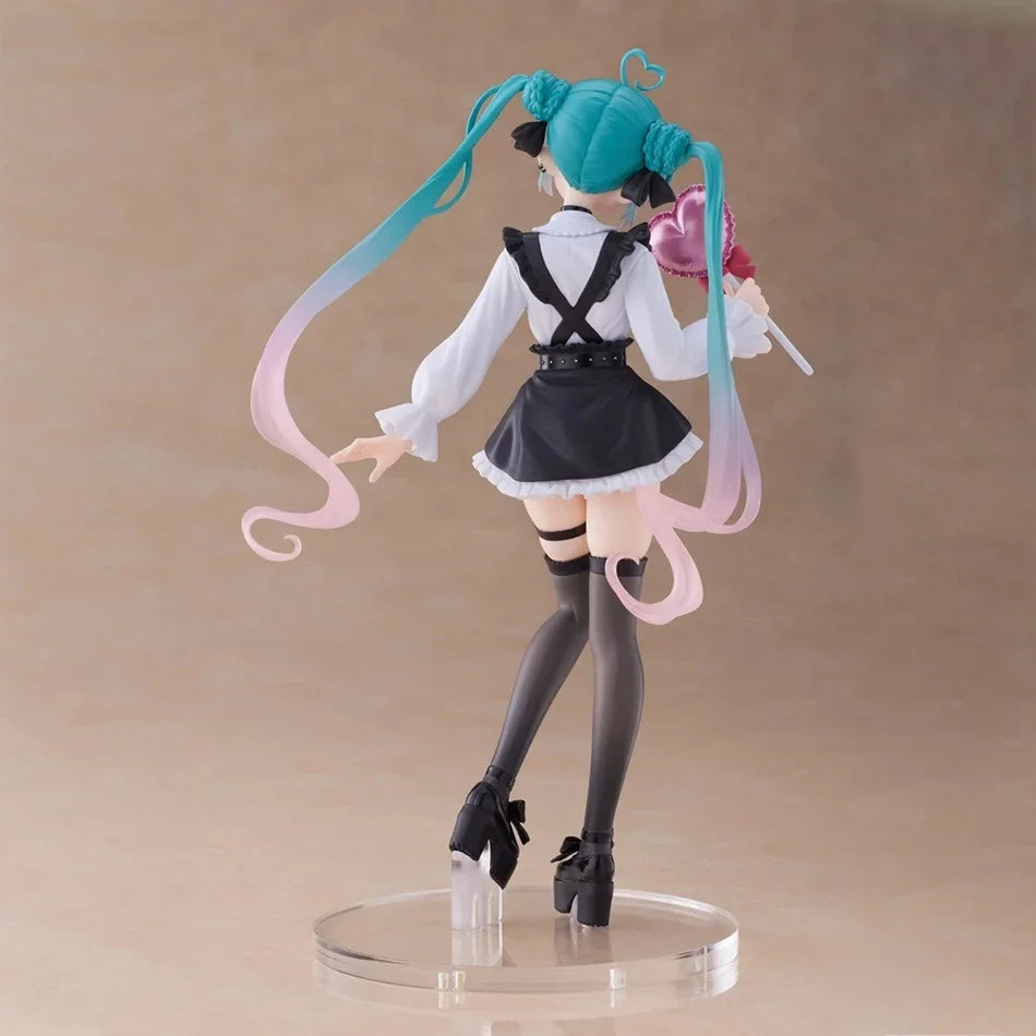 Cute girl Hatsune Miku anime character fashionable suitable for desktop decoration ornaments doll Christmas gift PVC collectible